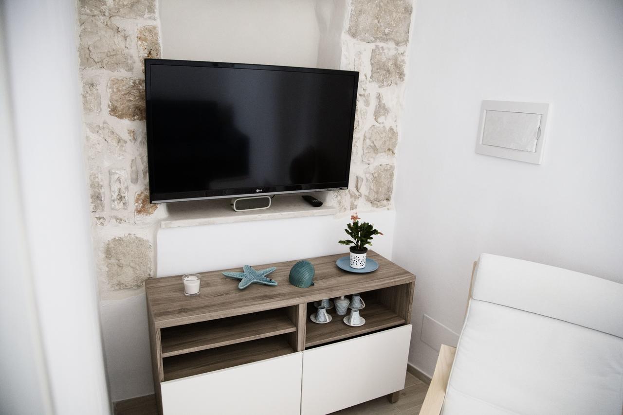 Tre Archi Apartment & Relais โปลีญาโนอามาเร ภายนอก รูปภาพ